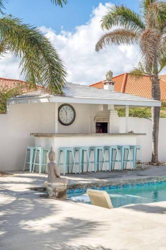 Ruby Villa with Rooftop by Signature Stays Aruba - image 4