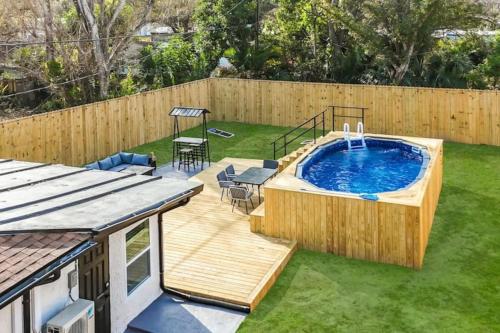 Pet Friendly Nokomis Home with Private Pool Great WiFi and Space for 9 in Nokomis (FL)