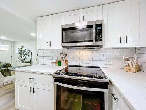 Pet Friendly Nokomis Home with Private Pool Great WiFi and Space for 9 in Nokomis (FL)