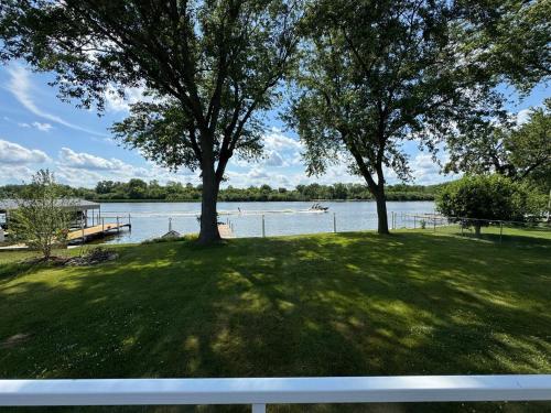 Recreational facilities, Riverfront Entertainment Haven in McHenry (IL)