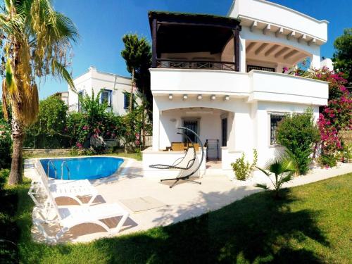 Bodrum center sea view villa – khách sạn tại Eskicesme
