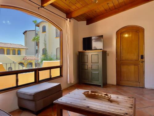 Puerto Nuevo Surf Casita Feliz 1 BR with pool in Puerto Nuevo