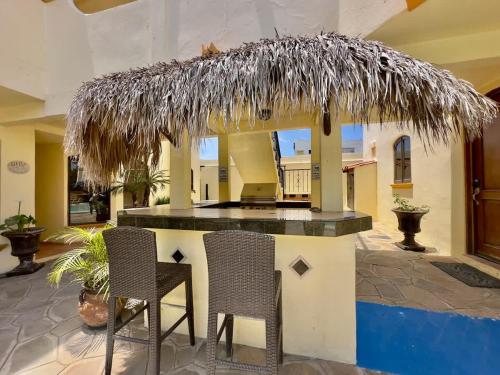 Puerto Nuevo Surf Casita Feliz 1 BR with pool in Puerto Nuevo