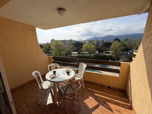 T2 moderne avec piscine et parking à Argelès-sur-Mer - FR-1-388-56