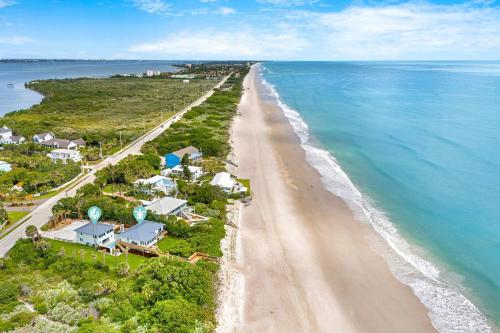Apkārtne, Shell Haven - Luxury Beachfront Villa on Sea Turtle Nesting Grounds - Heated Pool & Spa in Melburnas pludmale (FL)