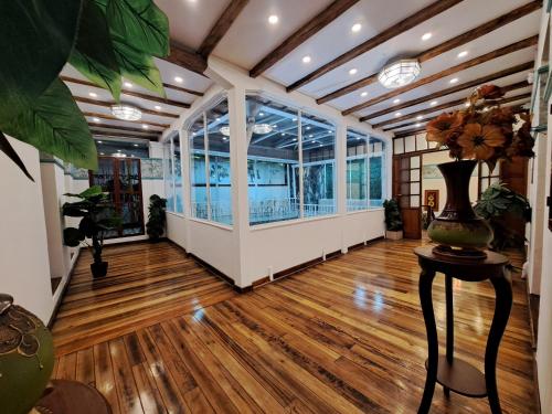 Rossa Mia Boutique Hotel