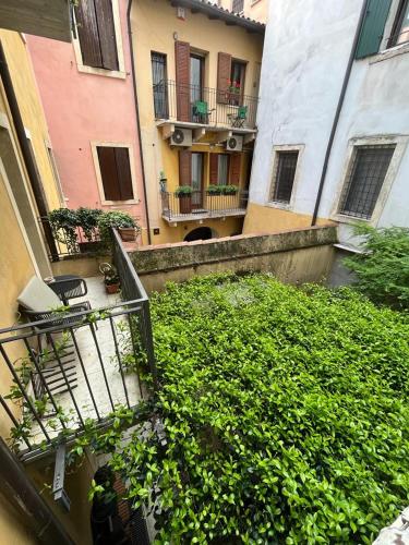 Teodorico Room & Apartment - Tap to explore photos