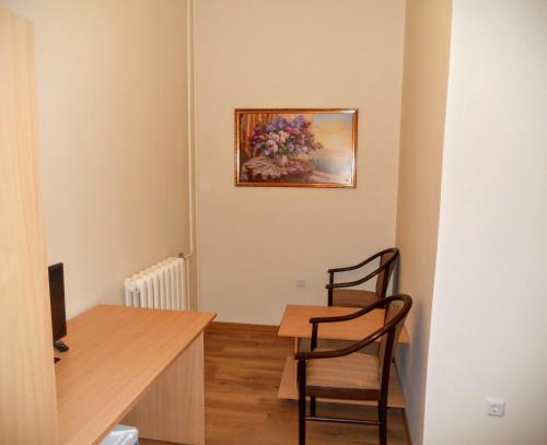 Hotel Zvezda - image 7