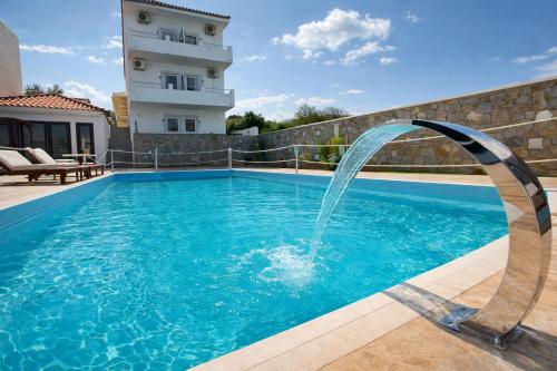 Koukounari Apartments - Skala