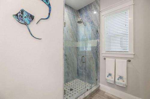 Lazy Loggerhead - Gulf Front! On the Beach! by Anna Maria Life Vacation Rentals - image 2