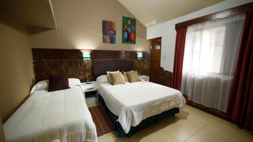 1 queen bed, 1 twin bed, 1 sofa bed