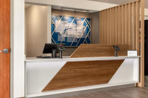 外部景觀, Holiday Inn Express Hotel & Suites Edmond By IHG in 埃德蒙