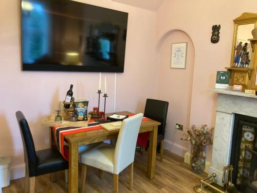 Mount Royal Victorian Apartments Self Catering in น็อค