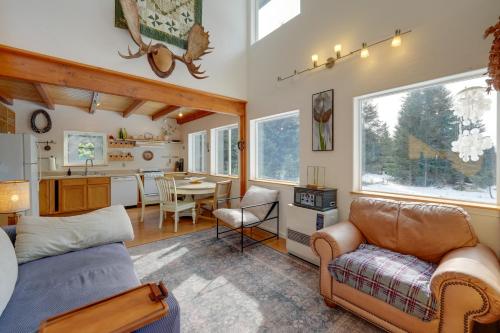 Secluded Homer Escape with Deck in Quite Woods