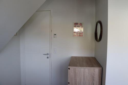 Newly renovated gem with views- near the airport! in Sorvagur