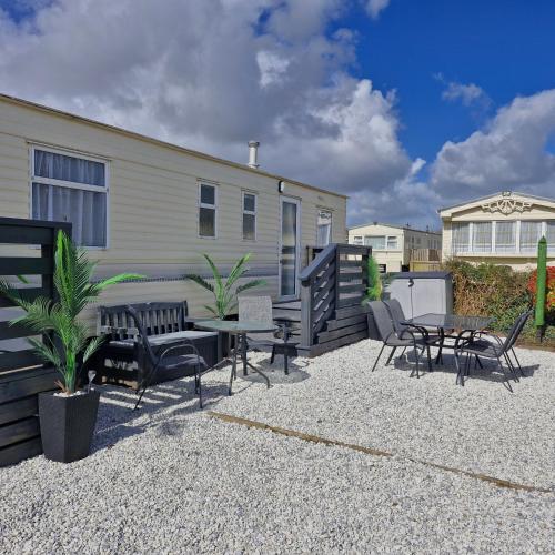 Palm Court - 3 Bed Heated Pool Parking Nr Beach in Par