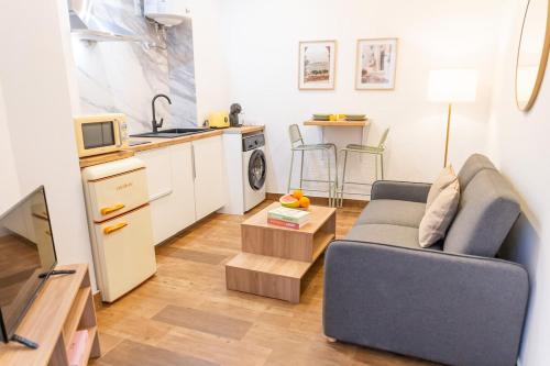 Modern Apt I AC I Plaza Merced 2min walk I Central