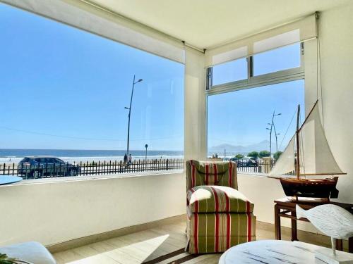 Wonderful ground floor beachfront Av del Mar