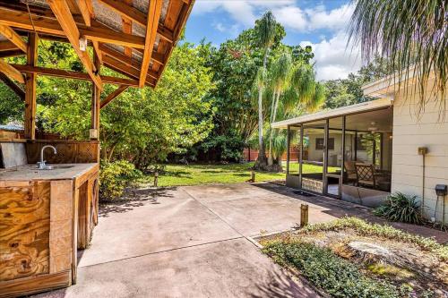 2 Min to Park Ave | Charming Winter Park Bungalow in Eatonville