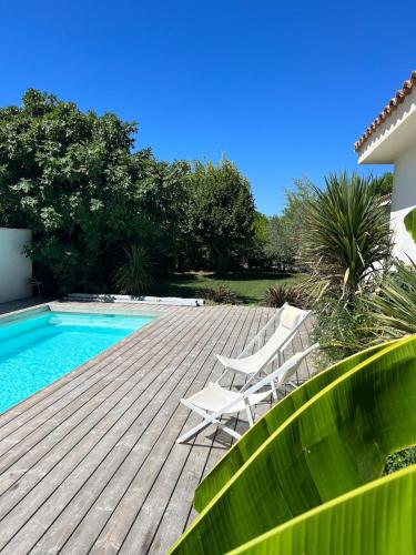 House with pool in the heart of Provence gîte à louer La Barben