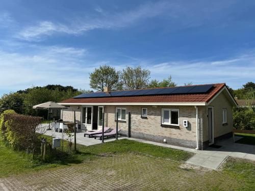 Luxe Bungalow Watersnip voor 6 personen met sauna nabij strand en natuur op Ameland – khách sạn tại Ballum