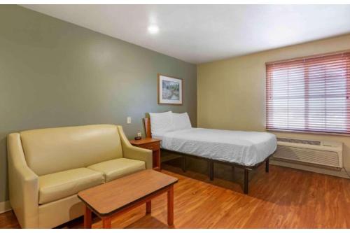 WoodSpring Suites Birmingham Pelham - image 31