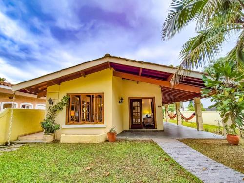 Casa em Condomínio pé na areia - Praia do Lázaro - Ubatuba – khách sạn tại Praia do Lazaro
