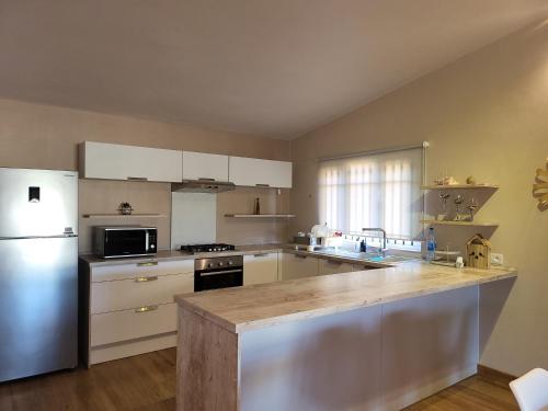 Dapur, Secure Gated Villa Surrounded by Nature in Pointe aux Cannoniers