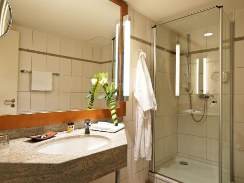 Best Western Hotel Halle-Merseburg Best Western Hotel Halle-Merseburg is perfectly located for both business and leisure guests in Merseburg. Featuring a complete list of amenities, guests will find their stay at the property a comfort