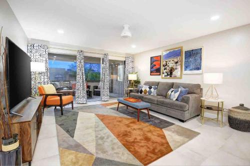 Beautiful 2 BR modern and spacious ScottsdaleCondo – khách sạn tại Phố cổ Scottsdale