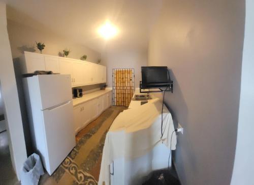 Beachfront 5BR w Gen Long Bay,Portland Sleeps 10 in Portland