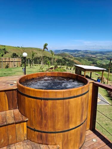 Jacuzzi, Cabana Quatro Estações - Luxo Romântica e com vista incrível (Cabana Quatro Estacoes - Luxo Romantica e com vista incrivel) in Paty do Alferes