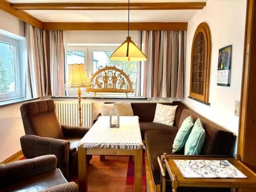 Landhaus Büttner Altenberg, zentral, familienfreundlich, Skihang & Erlebnisberg fußläufig in Kurort Altenberg, Deutschland