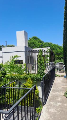Departamento moderno con patio y pileta in Barrio Alberdi