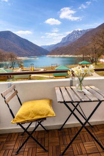 Apartment Lake story in Pluzine