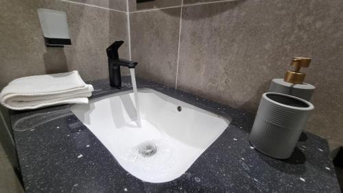 Moderno Apt 2BR en Las Tablas Full AC & Confort Nº2 in Las Tablas