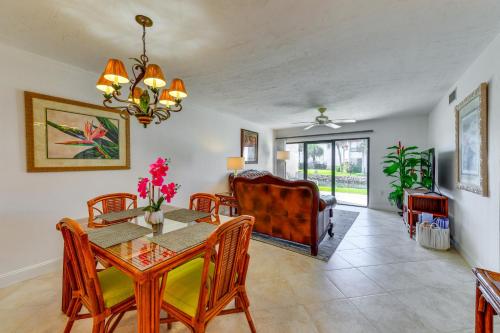 Bradenton Beach Condo with Patio Walk to Ocean! in Bradenton Beach, USA
