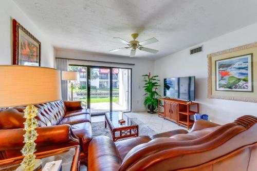 Bradenton Beach Condo with Patio Walk to Ocean! in Bradenton Beach, USA