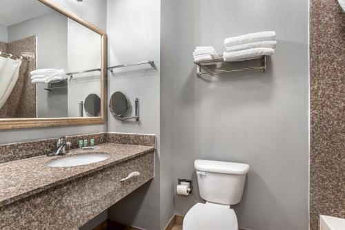 Best Western Wakulla Inn & Suites - image 16