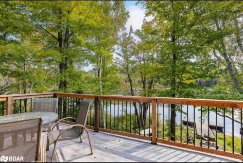 The Beaver Den in Eagle Lake (ON)