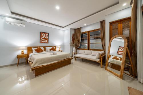Sofia Villas - Quiet Pool Escape with Spacious Sundeck in Prime Location, Bali