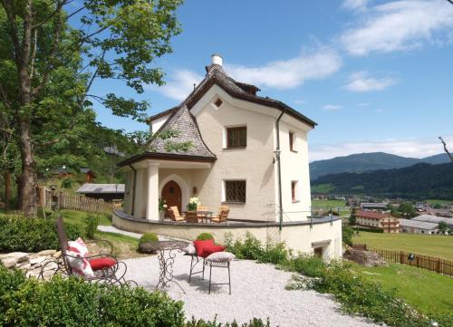  Chalet mySchlössl, Pension in Flachau