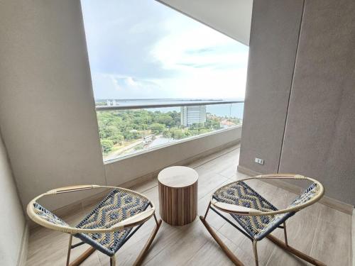 Apartamento frente al mar con piscina
