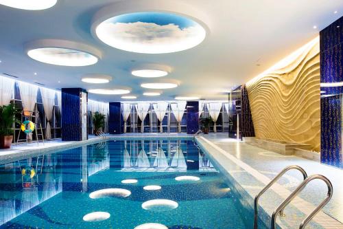 مسبح, فندق فيجن (Vision Hotel) in تشونغ قوان تسون/ووداوكو