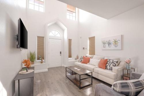 Lux 7 Mins To Dignity Health & Phoenix Airport 3BR 2&A Half Bath – khách sạn tại Nam Tempe
