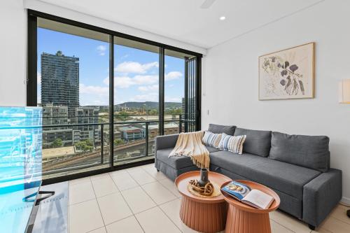 Southbank Apt King and Sofa Bed with Free Parking - Brisbane