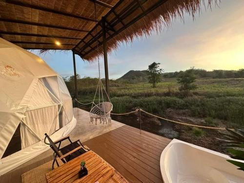 Mondara Villa and Glamping