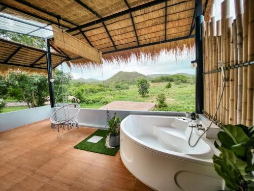 Mondara Villa and Glamping in Ratchaburi