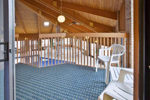 Quality Inn of Marshall - image 25