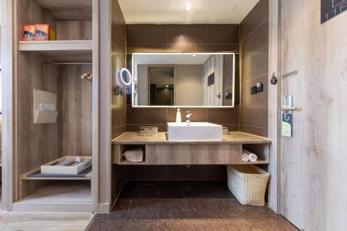 Atour Hotel Presidential Residence Nanjing - image 3
